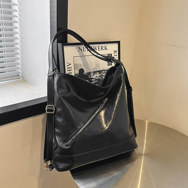 Retro Commuter Texture Large Capacity Korean Style Messenger Bag
