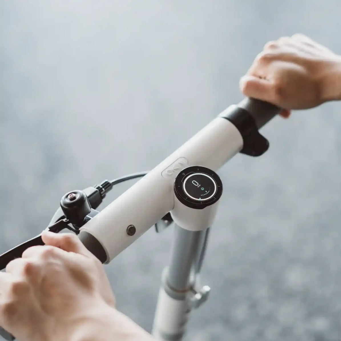 26lb Ultra-Light E-Scooter W - Hidden Handle - 22 Mi Real Range, Folds Fast